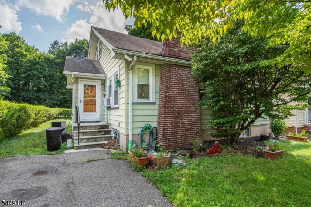98 Westville Ave, Caldwell Boro Twp., NJ 07006 — exterior