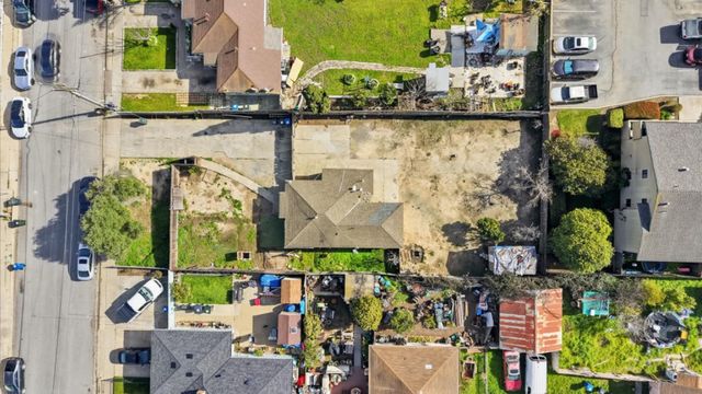 1046 C Street, Salinas, CA 93905