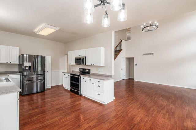 12870 Pacer Drive, Pickerington, OH 43147