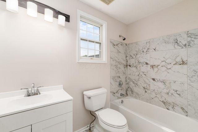 12870 Pacer Drive, Pickerington, OH 43147