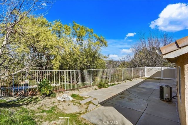 19711 Skyview Court, Canyon Country, CA 91351