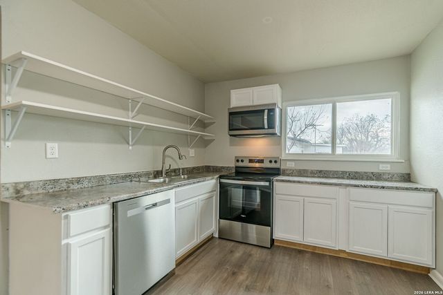 462 Trudell, San Antonio, TX 78213