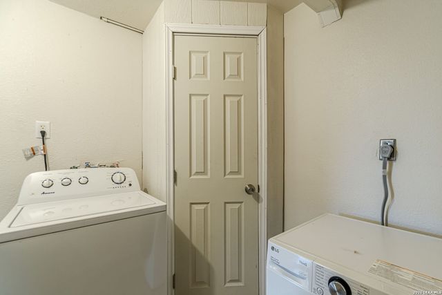 462 Trudell, San Antonio, TX 78213