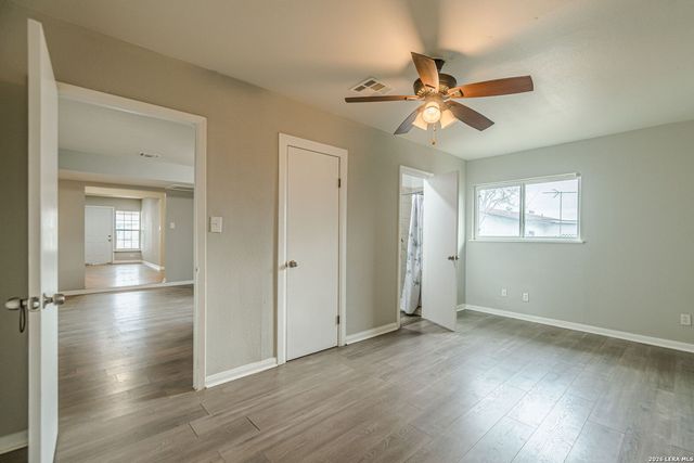 462 Trudell, San Antonio, TX 78213
