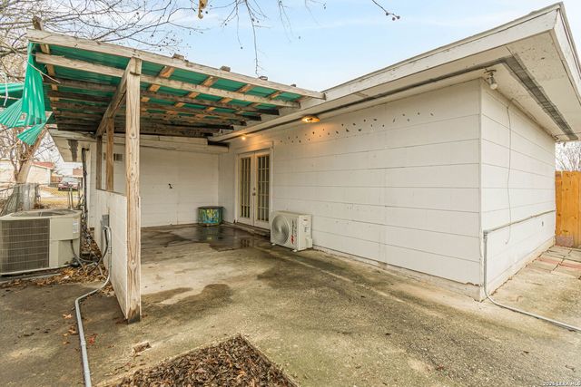 462 Trudell, San Antonio, TX 78213