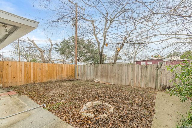 462 Trudell, San Antonio, TX 78213