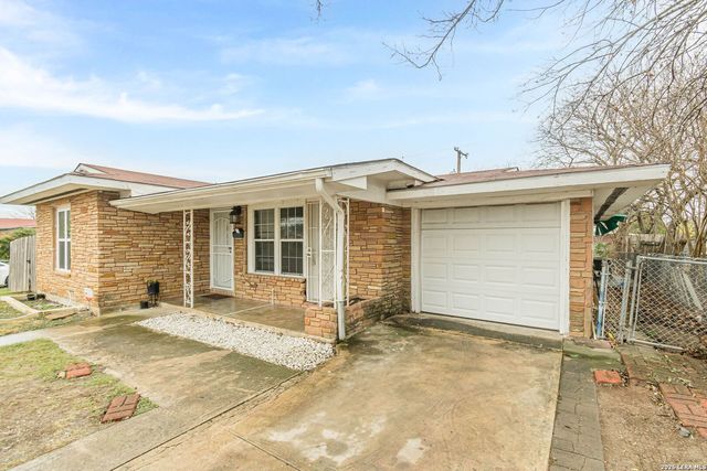 462 Trudell, San Antonio, TX 78213