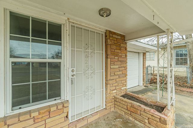 462 Trudell, San Antonio, TX 78213
