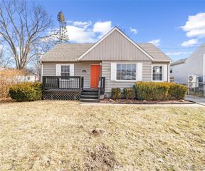 8916 Deering Street, Livonia, MI 48150