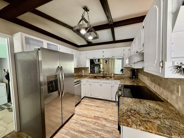 19 Ensenada Lane, Hot Springs Village, AR 71909