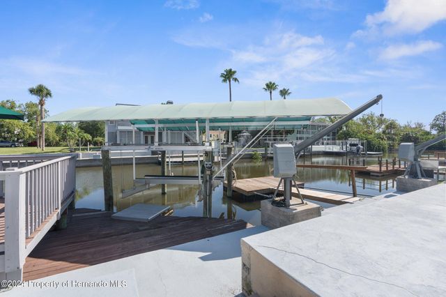 7637 Hatteras Drive, Hudson, FL 34667