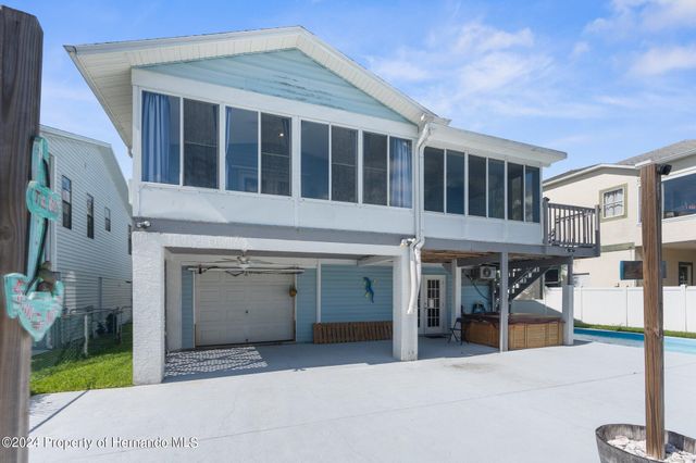 7637 Hatteras Drive, Hudson, FL 34667