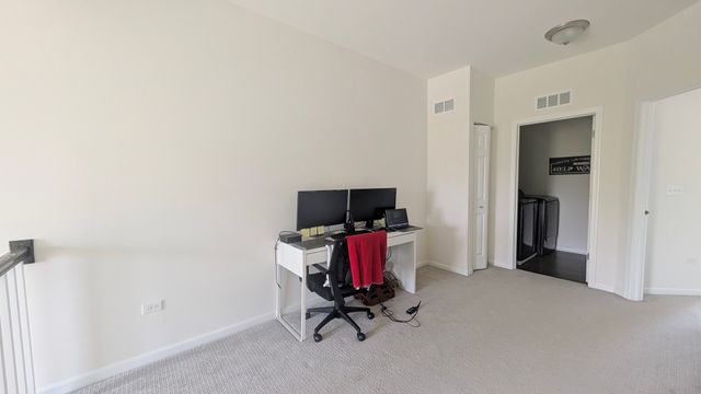 29W730 Cambridge Court 730, Warrenville, IL 60555