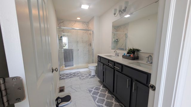 29W730 Cambridge Court 730, Warrenville, IL 60555