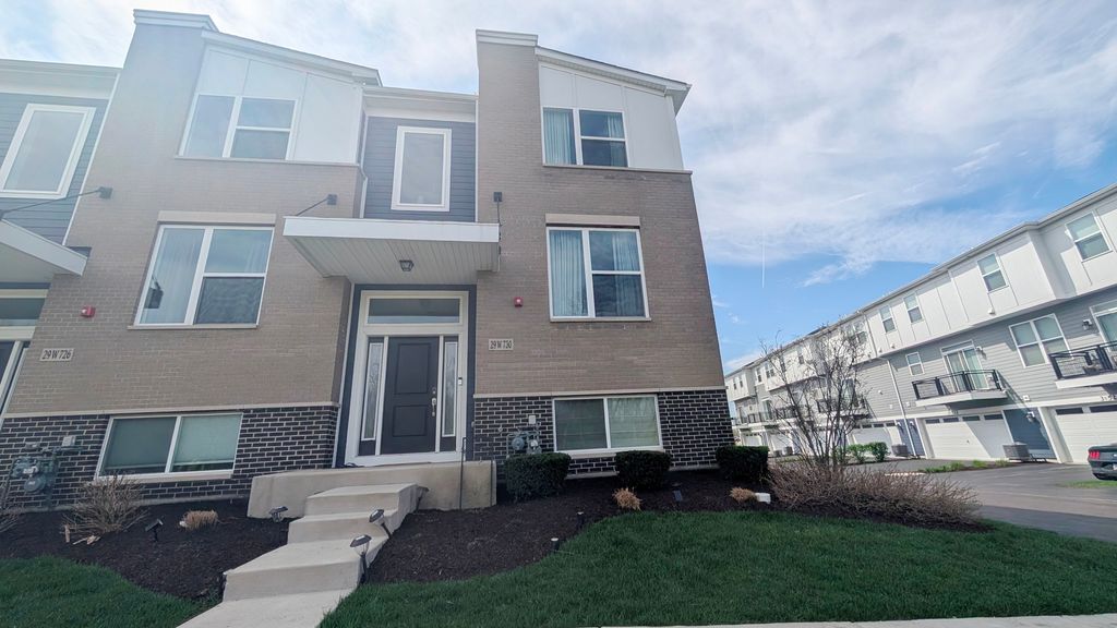 29W730 Cambridge Court 730, Warrenville, IL 60555