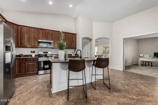 17845 W HEARN Road, Surprise, AZ 85388