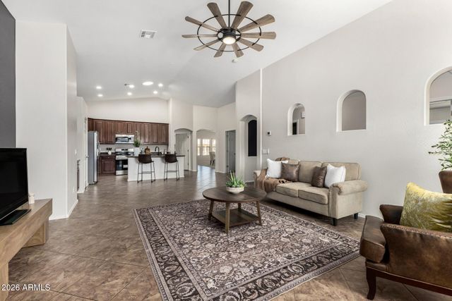 17845 W HEARN Road, Surprise, AZ 85388