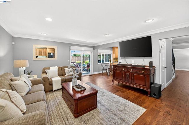 3026 Ferndale Ct, Pleasanton, CA 94588