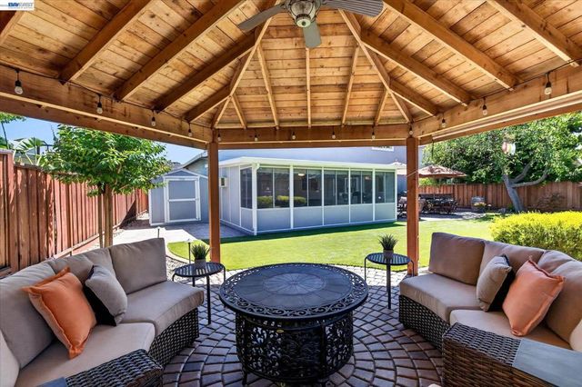 3026 Ferndale Ct, Pleasanton, CA 94588