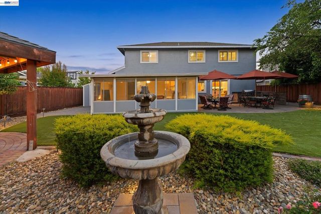 3026 Ferndale Ct, Pleasanton, CA 94588