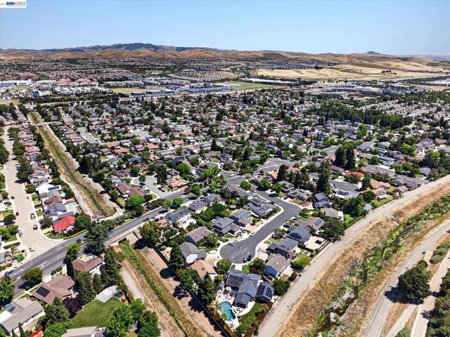 3026 Ferndale Ct, Pleasanton, CA 94588