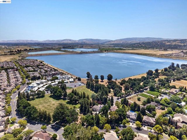 3026 Ferndale Ct, Pleasanton, CA 94588