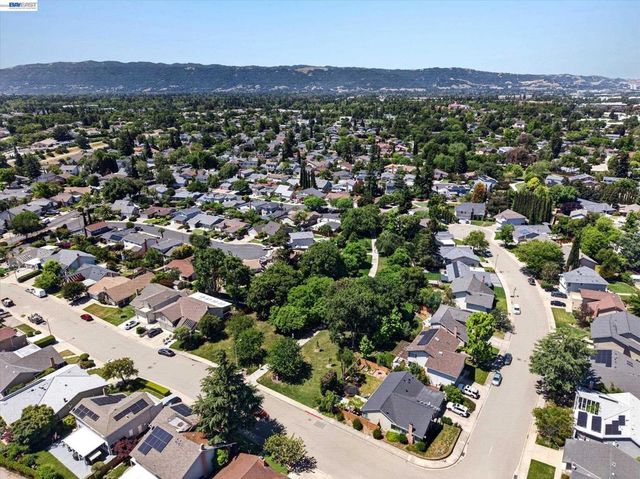 3026 Ferndale Ct, Pleasanton, CA 94588