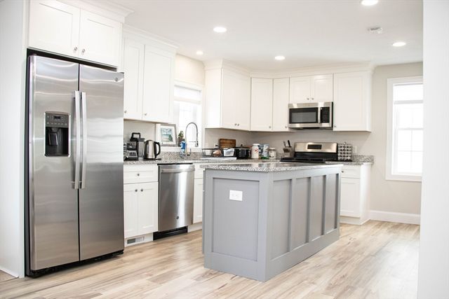 152 W Main St A, Millbury, MA 01527