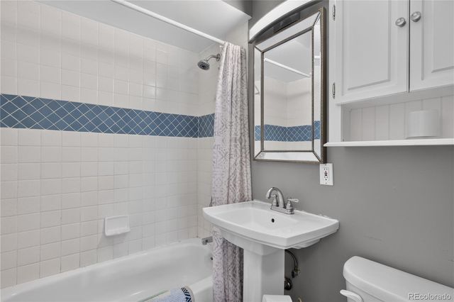 4977 S Perry Street, Littleton, CO 80123