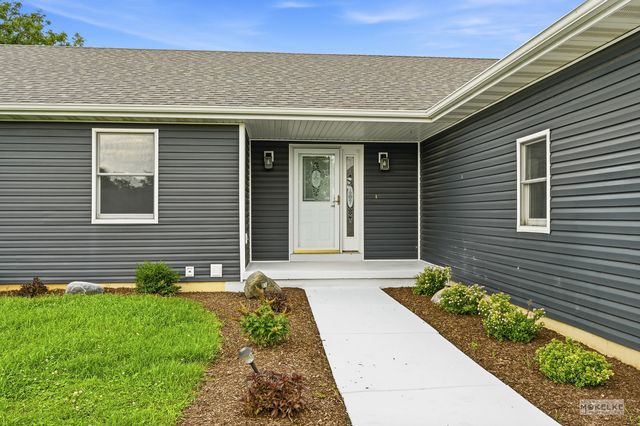 527 Cheshire Court, Yorkville, IL 60560