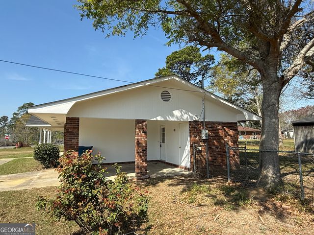 1700 N Maple Drive, Vidalia, GA 30474
