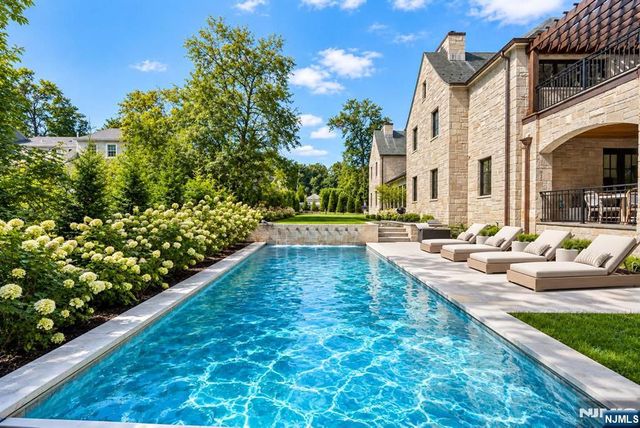 548 Sylvan Place, Haworth, NJ 07641