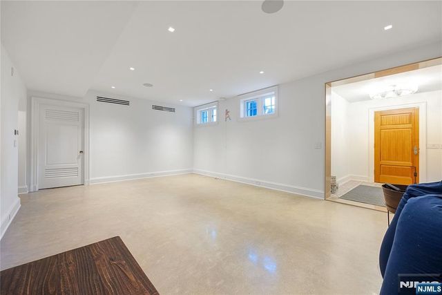 548 Sylvan Place, Haworth, NJ 07641