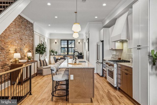 1635 S 5TH ST, Philadelphia, PA 19148