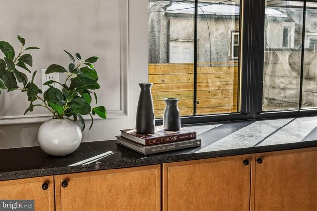 1635 S 5TH ST, Philadelphia, PA 19148