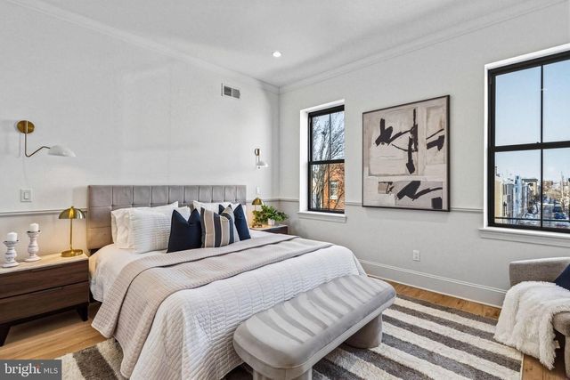 1635 S 5TH ST, Philadelphia, PA 19148