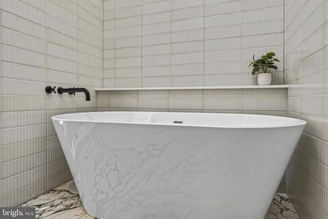 1635 S 5TH ST, Philadelphia, PA 19148