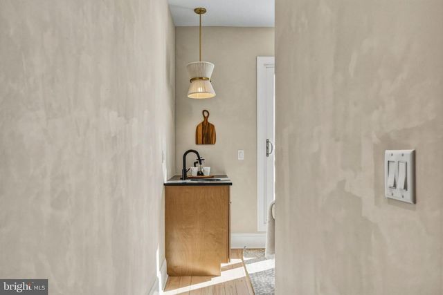 1635 S 5TH ST, Philadelphia, PA 19148