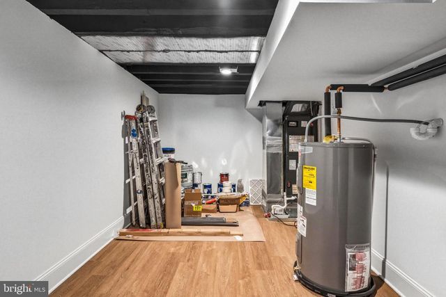 1635 S 5TH ST, Philadelphia, PA 19148