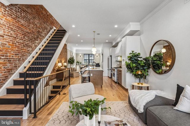 1635 S 5TH ST, Philadelphia, PA 19148