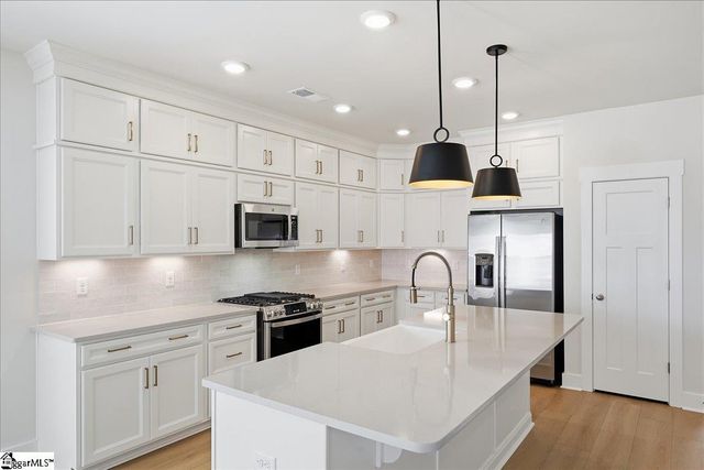14033 Satinwood Way, Inman, SC 29349