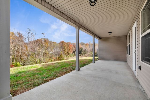 1062 Berra Dr, Springfield, TN 37172