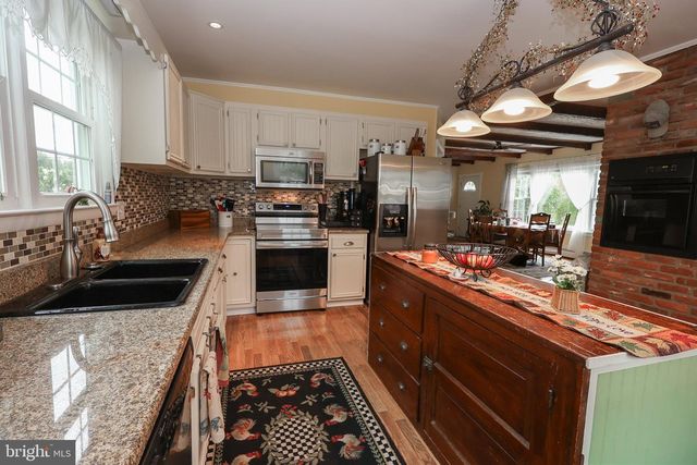 28335 OLD VILLAGE RD, Mechanicsville, MD 20659