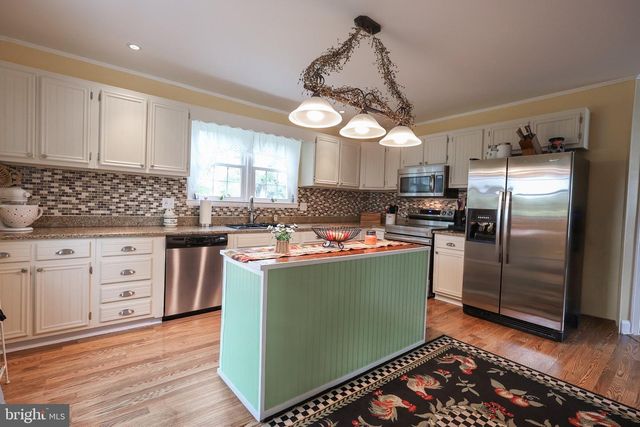 28335 OLD VILLAGE RD, Mechanicsville, MD 20659