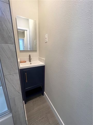 604 S Van Ness Avenue, Santa Ana, CA 92701