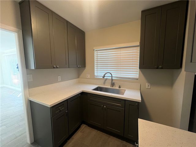 604 S Van Ness Avenue, Santa Ana, CA 92701