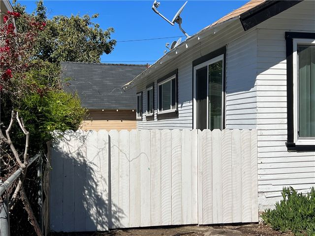 604 S Van Ness Avenue, Santa Ana, CA 92701