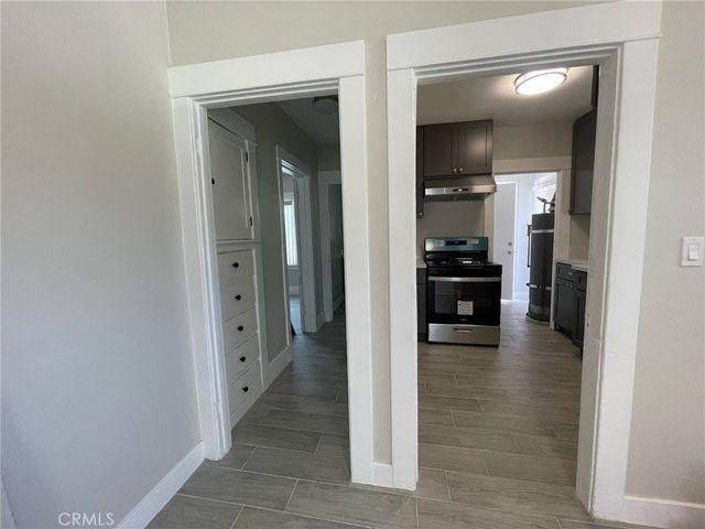 604 S Van Ness Avenue, Santa Ana, CA 92701