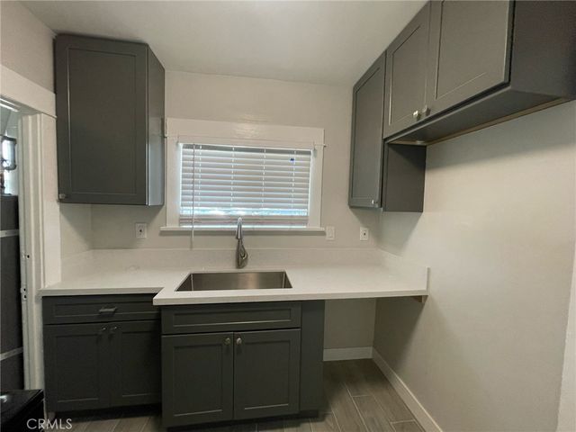 604 S Van Ness Avenue, Santa Ana, CA 92701
