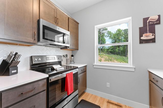 74 Westward Way, Kimberling City, MO 65686